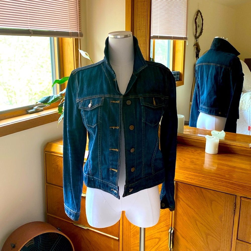 Gap 1969 classic dark denim jacket size small cotton/spandex